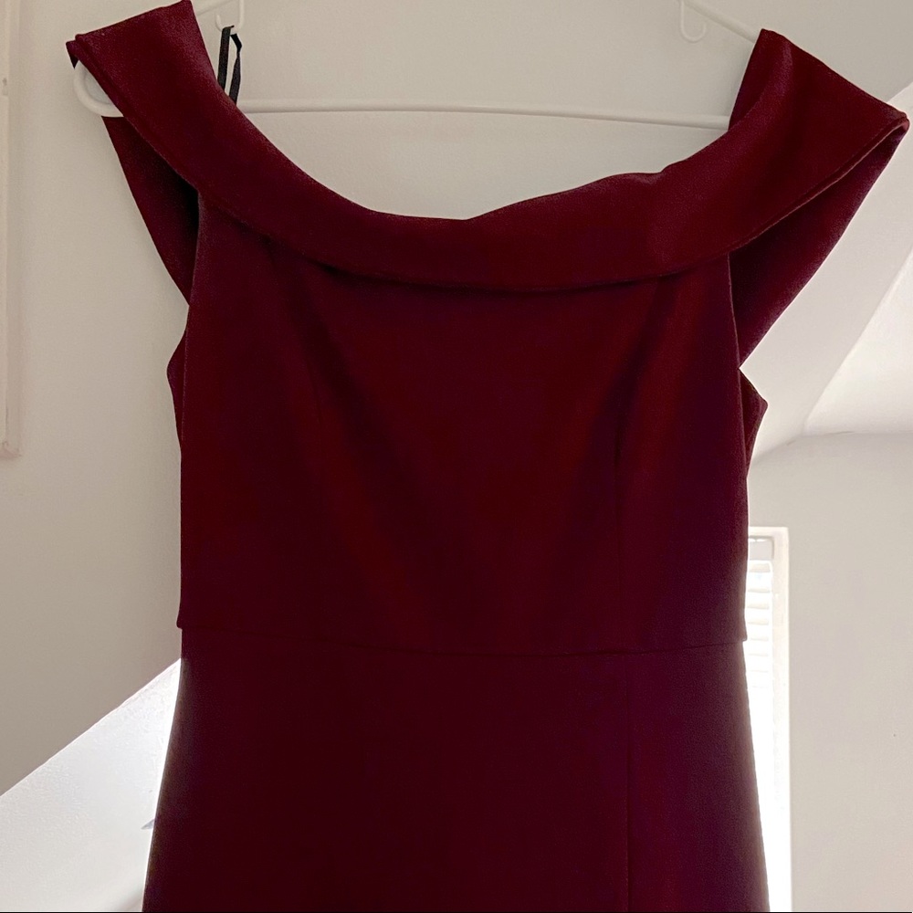 Lulu’s burgundy maxi dress. Size S.